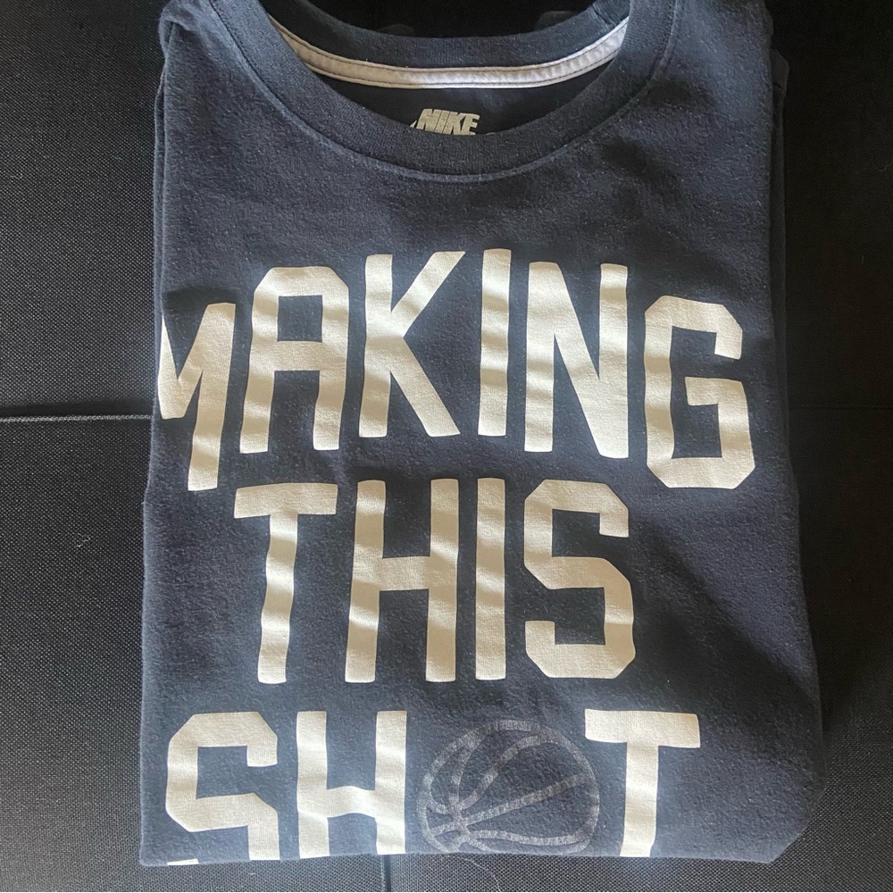 Men’s Nike T-Shirt - Picture 5 of 5
